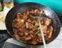青椒红烧肉的做法图解5
