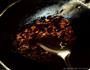 蒜苗炒肉的做法图解1