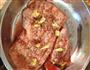 蜜汁烤猪颈肉的做法图解2