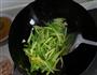 芹菜炒虾仁的做法图解4