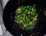 春天里的新鲜菜  芦笋虾仁的做法图解5