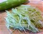 蒜茸莴笋丝的做法图解1