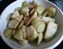 茄子烧排骨的做法图解2