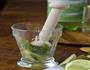 Mojito kiwi 饮料的做法图解2