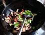 腊肉炒蒜苗，正宗湖南菜的做法图解11