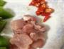 瘦肉炒蒜薹的做法图解1
