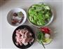 苦瓜烧肉的做法图解1