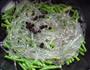 豆角红椒烧藕粉丝的做法图解4