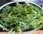 肉沫茼蒿的做法图解2