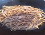 白菜茎烩粉条的做法图解3