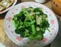 清炒西兰花的做法图解1