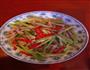 芹菜炒肉的做法图解1