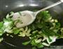 青菜肉丝煨面的做法图解3