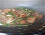 大蒜头炒肉的做法图解4