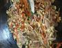 五花肉炒豆芽的做法图解3