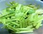芹菜炒香干的做法图解2