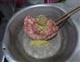 猪肉大葱肉饼的做法图解2