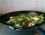 土豆炖豆角的做法图解1