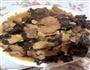 木耳炒肉的做法图解2