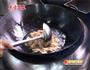 野生石蛙烧乡下走地鸡的做法图解3
