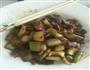 芹菜炒肉的做法图解1