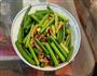 蒜苔炒肉的做法图解1