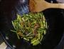 蒜苔炒肉的做法图解1