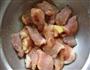 萝卜干炒肉片的做法图解2