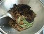 木耳炒肉片的做法图解3