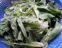 油麦菜炒排骨的做法图解1
