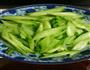 木耳炒黄瓜的做法图解2