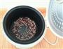 红豆薏仁粥的做法图解2