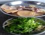 鱿鱼炒芹菜的做法图解1
