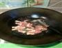 荷兰豆炒咸肉的做法图解3