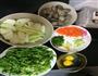 青菜炒饭+丝瓜花哈汤的做法图解1