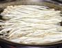 培根金针菇卷的做法图解1