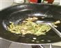 豆角炒肉的做法图解7