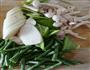 青椒缸豆炒茭白的做法图解1