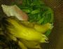 酸菜荷兰豆炒肉片的做法图解1