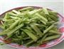 芹菜炒肉的做法图解1