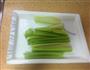 芹菜炒鸡蛋的做法图解1