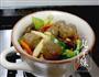 美味家常菜-蚝油杂菌肉丸煲的做法图解5