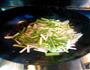 青蒜炒肉片的做法图解3