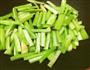 芹菜炒肉的做法图解4