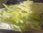 手撕包菜炒肉片的做法图解3