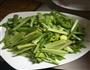 腊肉炒芹菜的做法图解3