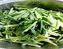 韭菜花炒肉丝的做法图解5