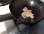 杏鲍菇炒肉片的做法图解3