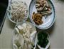 素炒茭白海鲜菇的做法图解1