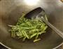 茄汁干煸刀豆的做法图解2